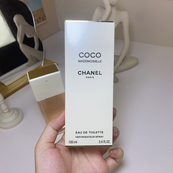 COCO-MADEMOISELLE-CHANEL-2